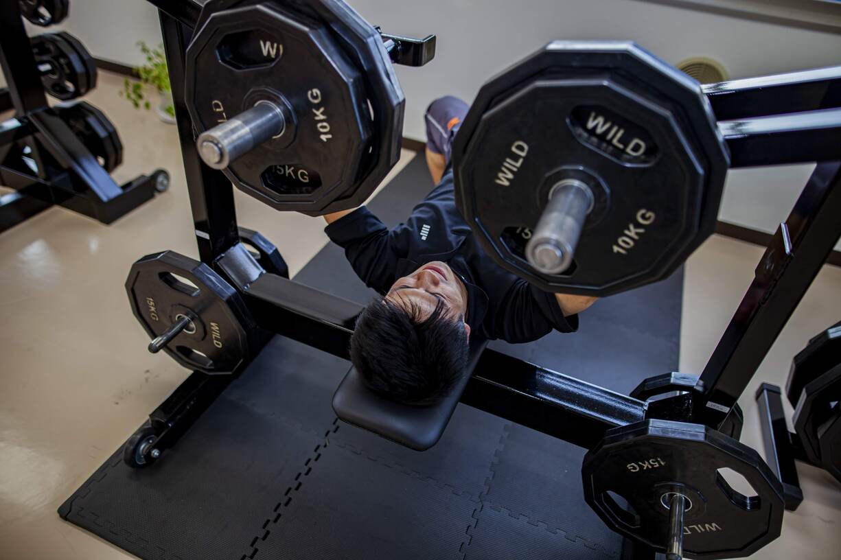 鍛錬】マッスルベンチプレス≪効果・使い方・評判≫【東京町田ジム】